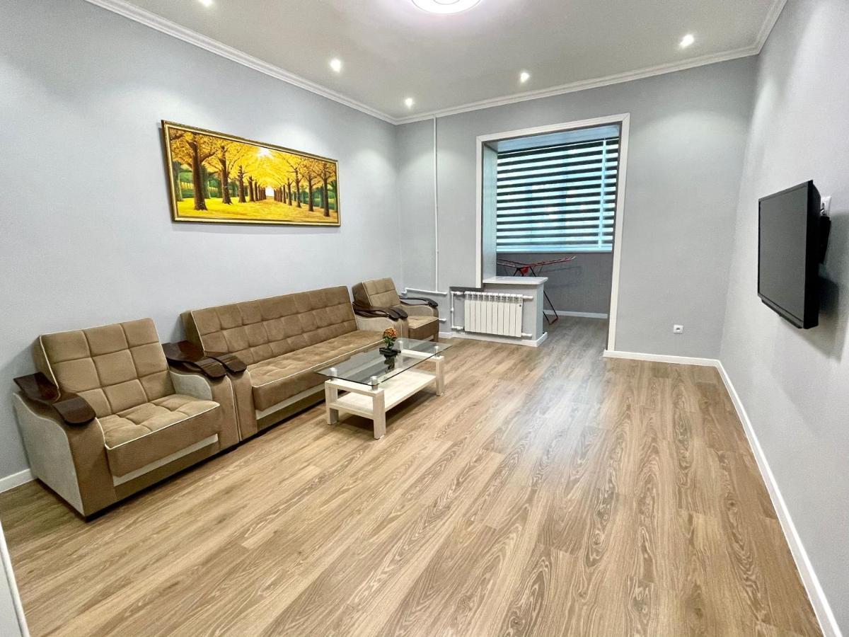 Amir Temur Apartment In Center After Renovation Ташкент Экстерьер фото